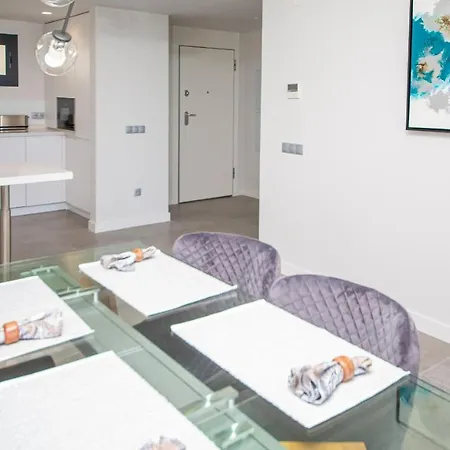 Blue B5-403 Apartment *